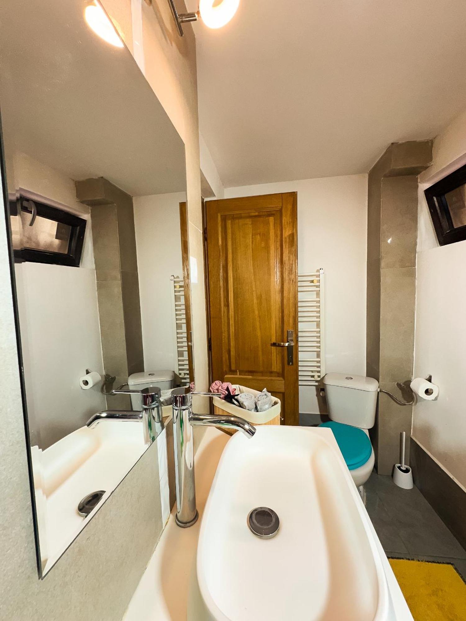 Venus Central Lux Studio Craiova Exterior foto